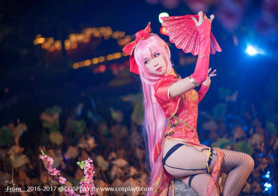 Cosplay福利/VOCALOID巡音露卡金丝雀御姐黑丝Cosplay美女