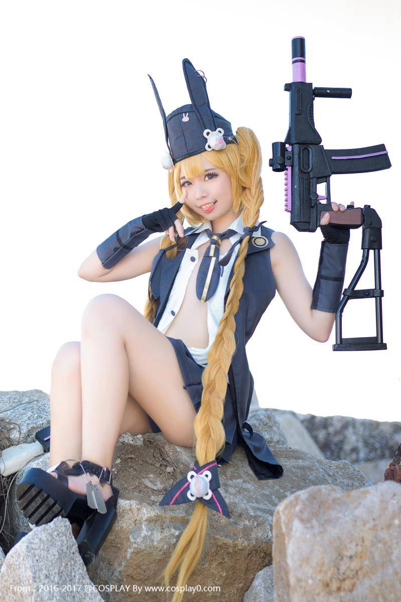 Cosplay福利/少女前线SR-3MP“旋风”Cos巨乳萝莉福利