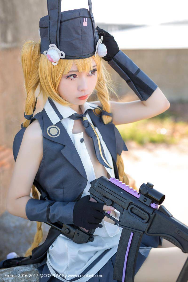 Cosplay福利/少女前线SR-3MP“旋风”Cos巨乳萝莉福利