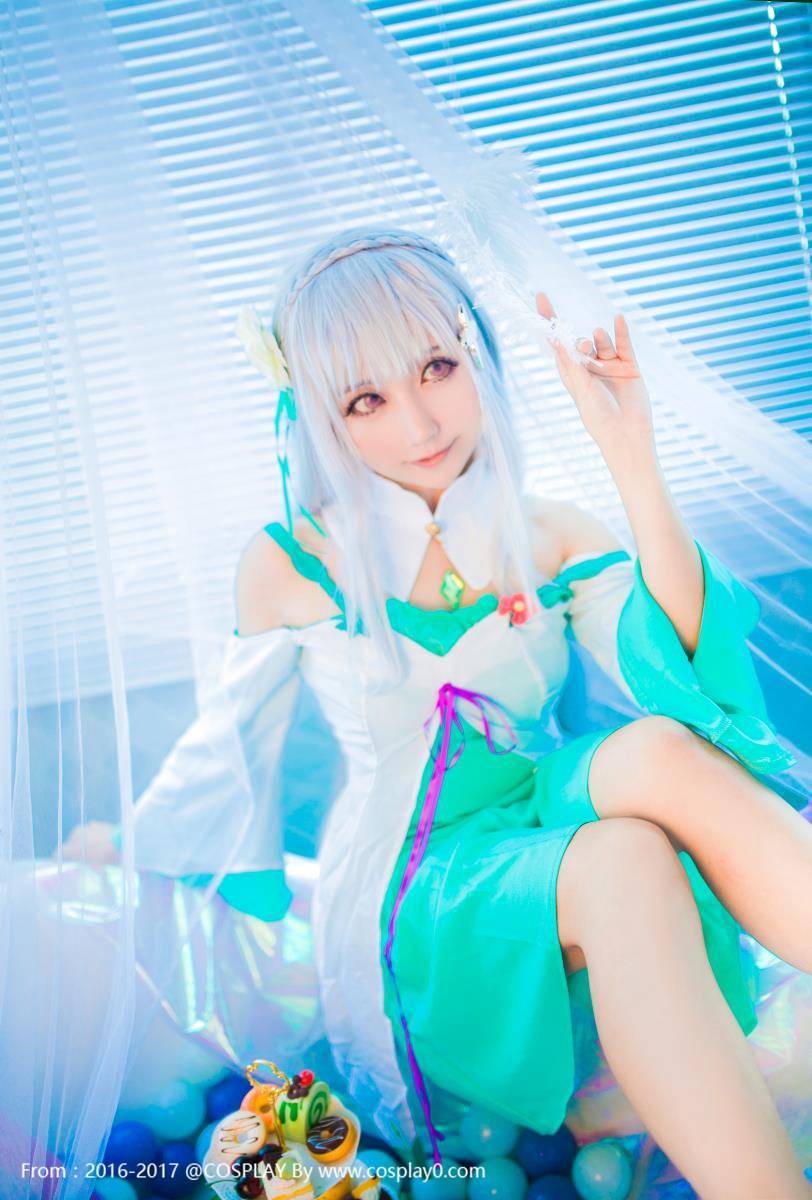 Cosplay福利/Coser雪瞳从零开始艾米莉亚Cosplay足控福利