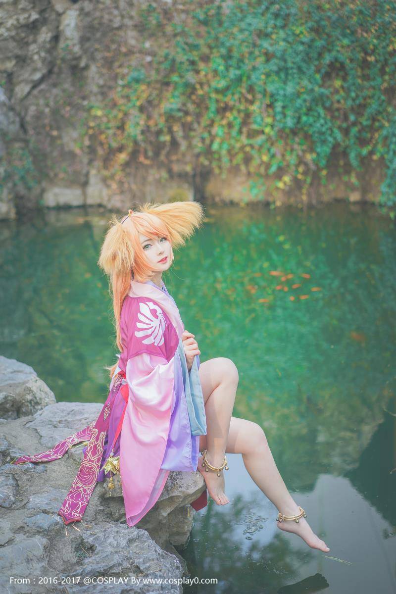 Cosplay福利/百合欧皇子Cos狐妖小红娘涂山苏苏少女足控福利