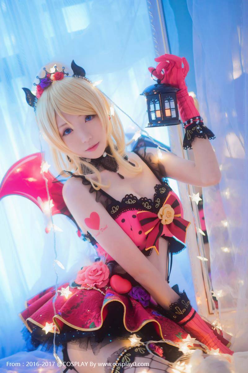 Cosplay福利/青青子Cosplay绚濑绘里小恶魔觉醒美腿福利图