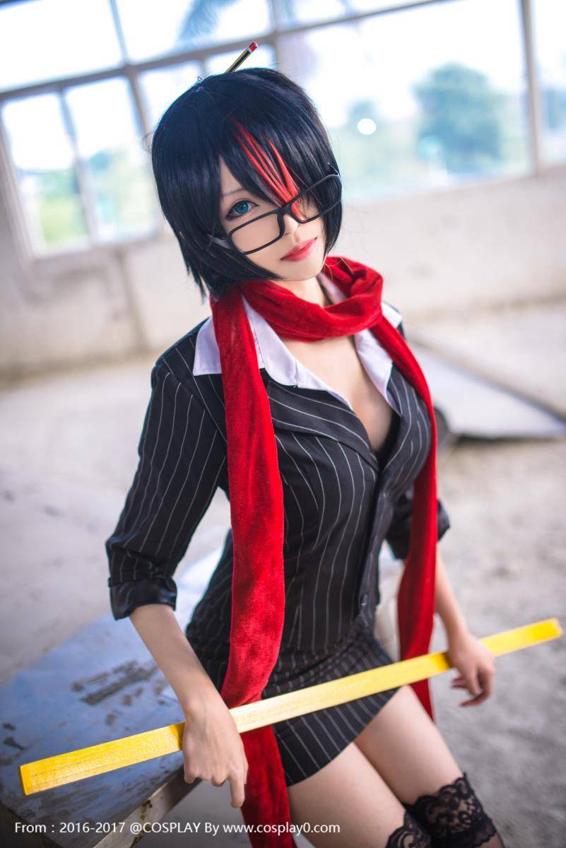 Cosplay福利/Cos无双剑姬菲奥娜 教师制服黑丝诱惑美图