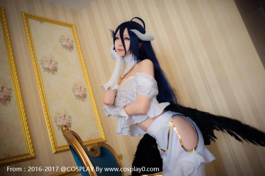 Cosplay福利/Coser青青子雅儿贝德Cosplay美女诱惑福利h