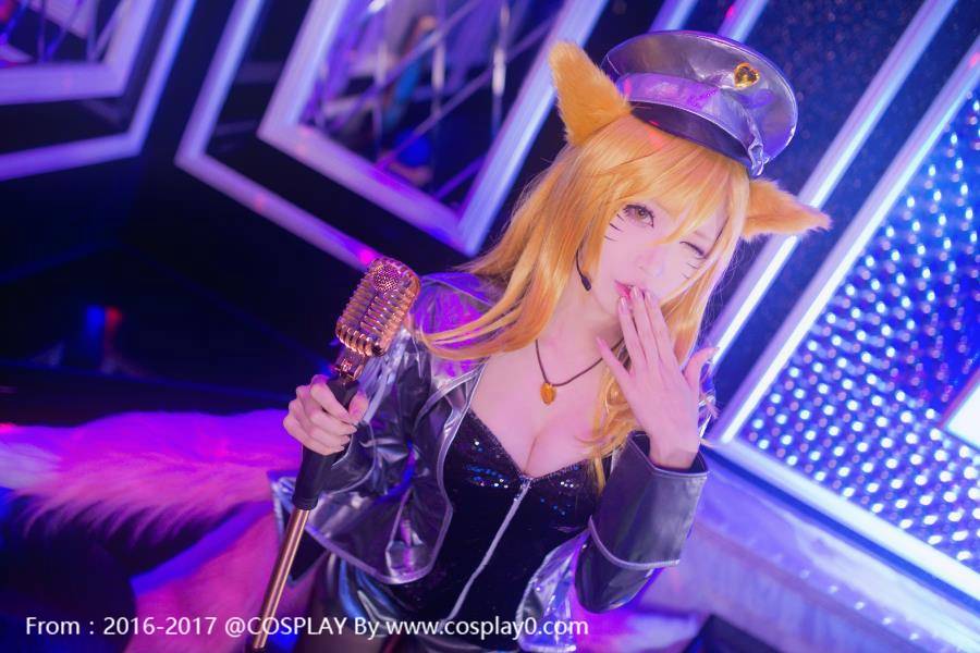 Cosplay福利/青青子lol九尾妖狐阿狸黑丝美腿Cosplay福利h