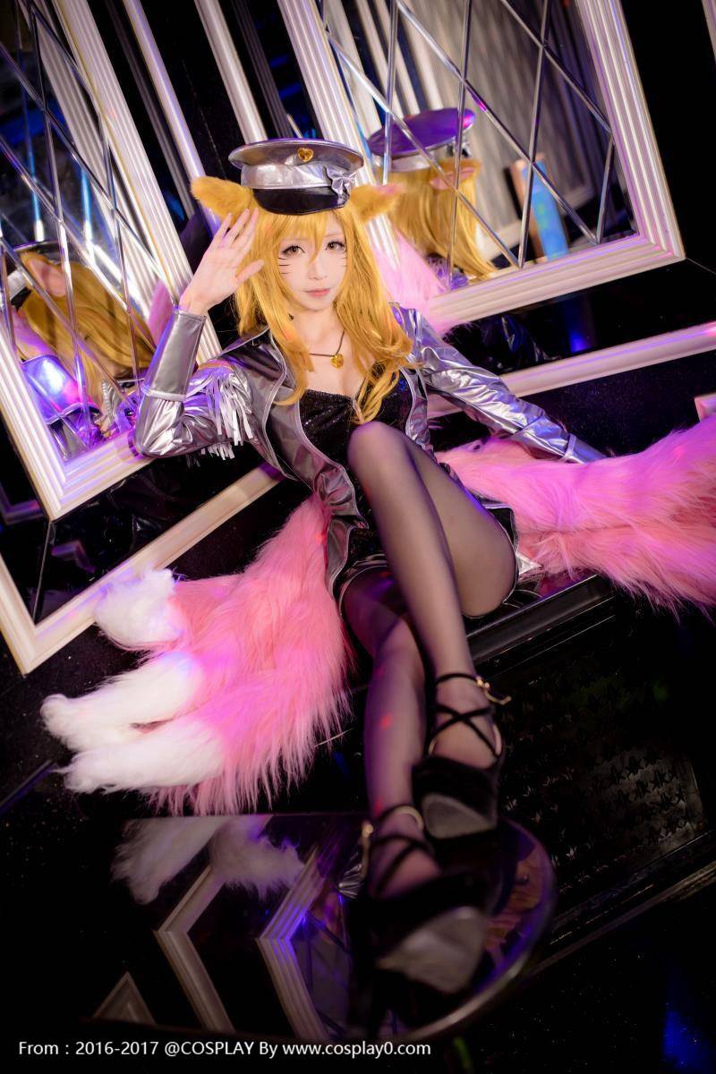 Cosplay福利/青青子lol九尾妖狐阿狸黑丝美腿Cosplay福利h