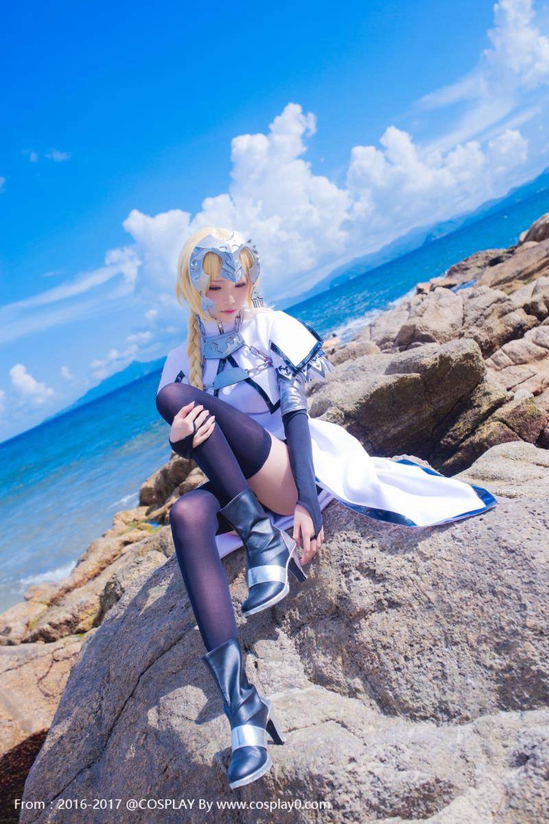 Cosplay福利/青青子黑丝美腿Cosplay贞德福利美女图片