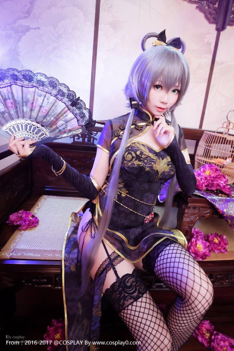 Cosplay福利/台湾美女ElyEE子金丝雀洛天依Cosplay黑丝福利