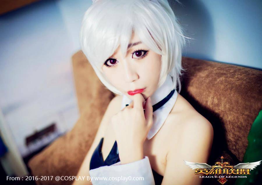 Cosplay福利/英雄联盟锐雯兔女郎御姐黑丝Cos福利图