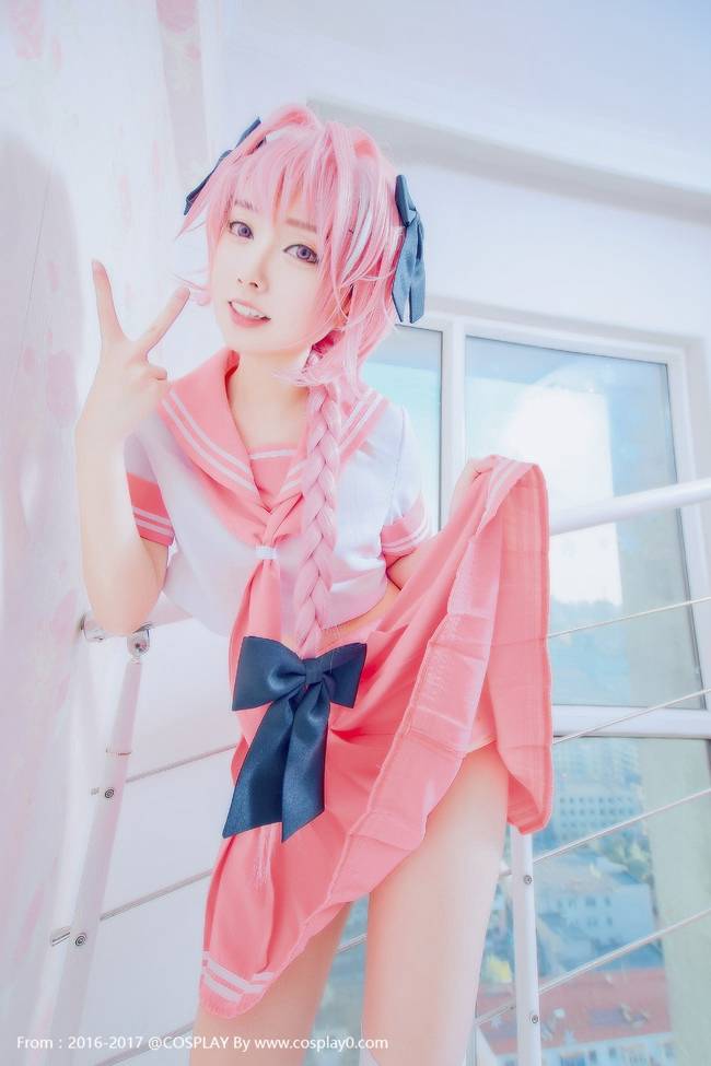 Cosplay福利/白丝萝莉Cos阿斯托尔福高清福利图片