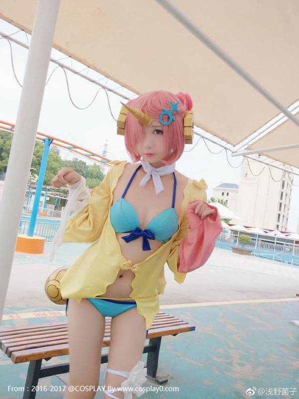 Cosplay福利/二次元萌妹Cos弗兰肯斯塔泳装福利图片