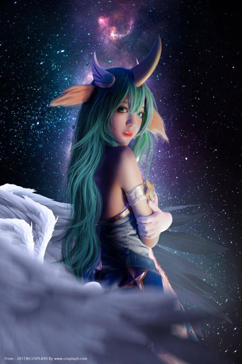 Cosplay福利/大奶美女cos英雄联盟众星之子索拉卡福利图片