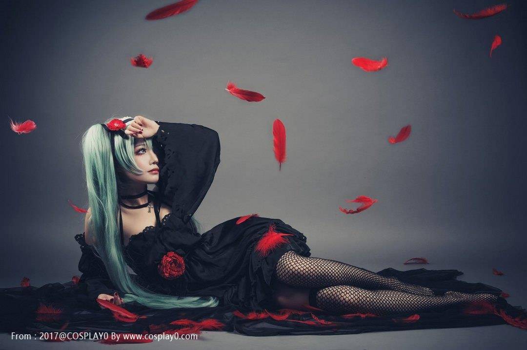 Cosplay福利/性感美女Cos初音未来禁忌之恋坎特雷拉福利图片