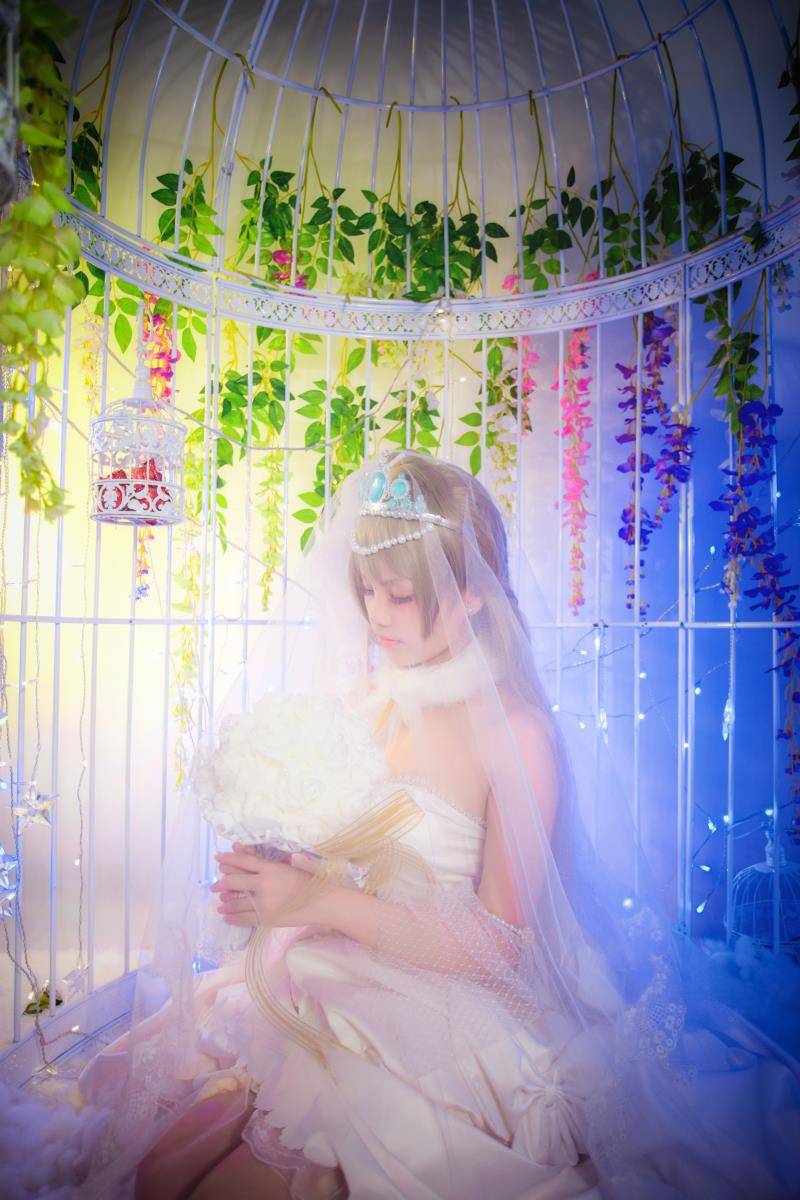 Cosplay福利/二次元萌妹婚纱觉醒南小鸟cosplay福利图片