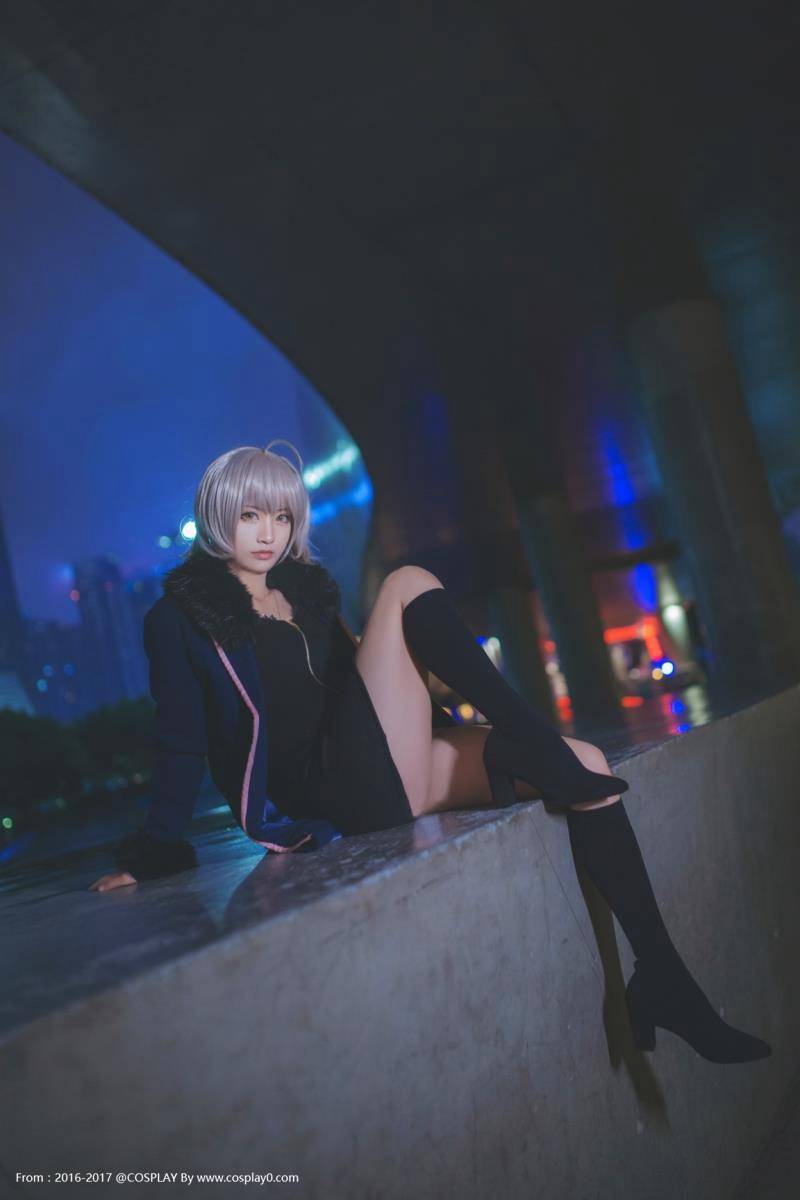 Cosplay福利/fate圣女贞德Alter美女制服Cosplay本子福利图