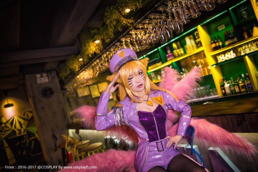 Cosplay福利/英雄联盟九尾妖狐阿狸黑丝美腿Cosplay本子福利图