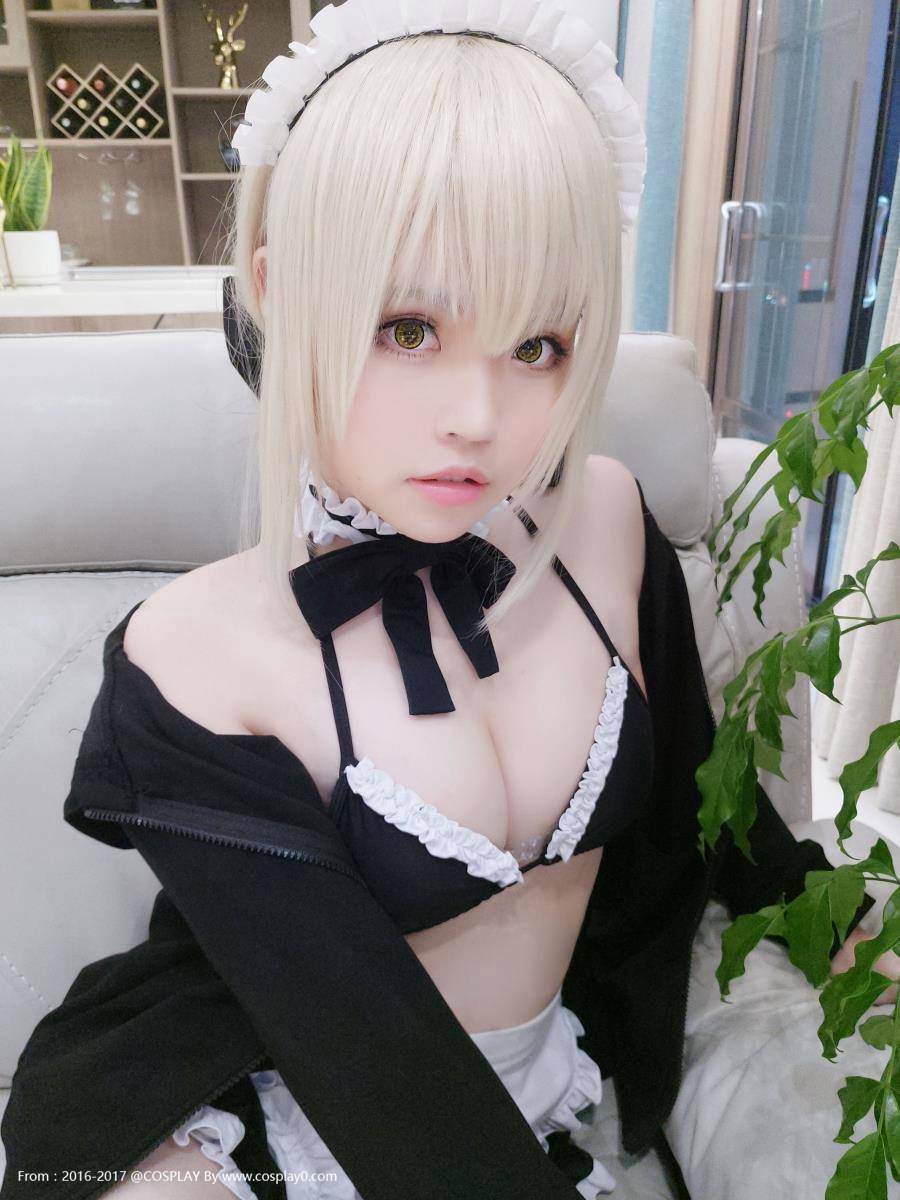Cosplay福利/fate御姐黑丝saber诱惑内衣Cosplay本子福利