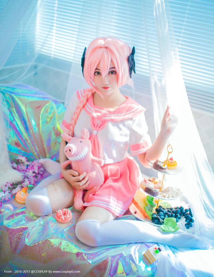 Cosplay福利/阿斯托尔福白丝萝莉Cosplay私房写真美女福利本子