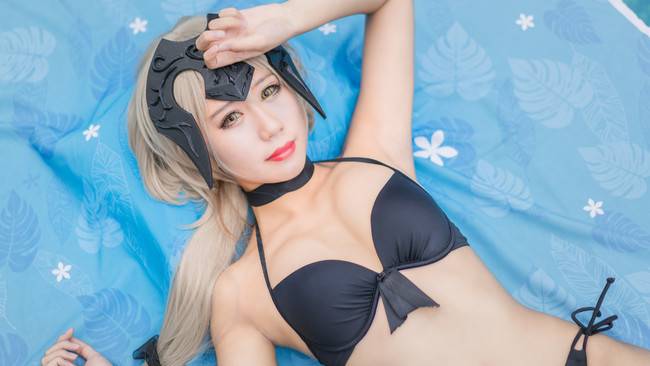 Cosplay福利/Fate/Grand Order 黑贞德黑色泳装COSPLAY美图欣赏 cn:浅浠