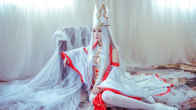Cosplay福利/Fate/Grand Order 爱丽丝菲尔·冯·爱因兹贝伦 白丝绝对领域COSPLAY美图欣赏 cn:白夜-w