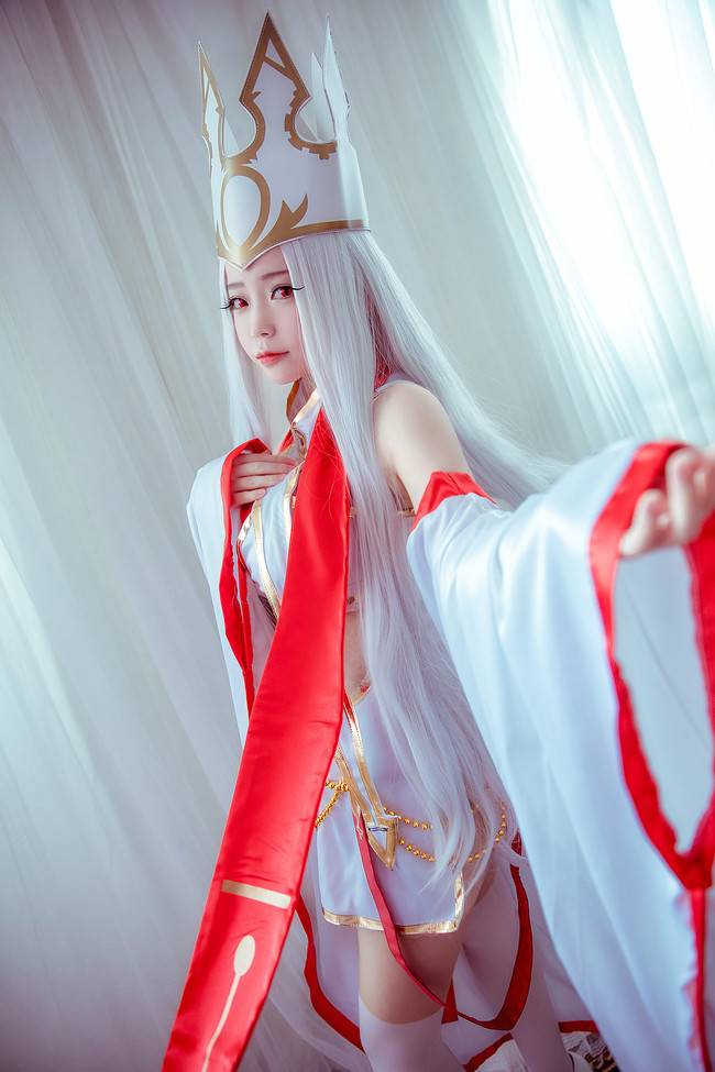 Cosplay福利/Fate/Grand Order 爱丽丝菲尔·冯·爱因兹贝伦 白丝绝对领域COSPLAY美图欣赏 cn:白夜-w