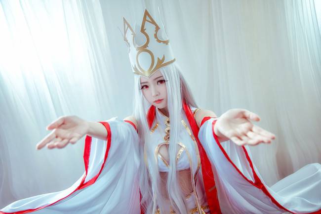 Cosplay福利/Fate/Grand Order 爱丽丝菲尔·冯·爱因兹贝伦 白丝绝对领域COSPLAY美图欣赏 cn:白夜-w