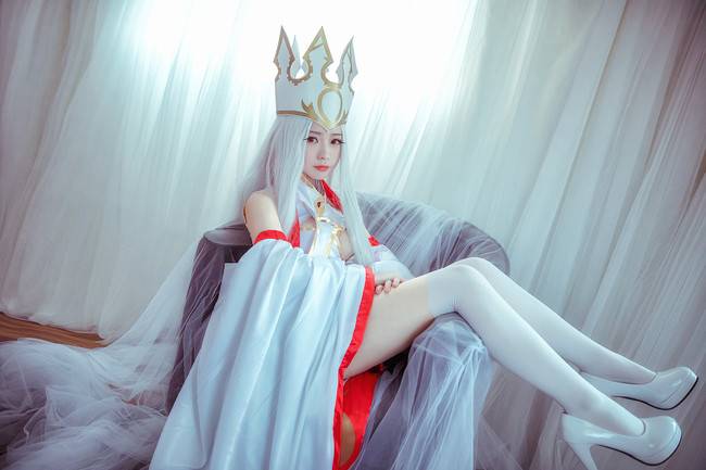 Cosplay福利/Fate/Grand Order 爱丽丝菲尔·冯·爱因兹贝伦 白丝绝对领域COSPLAY美图欣赏 cn:白夜-w