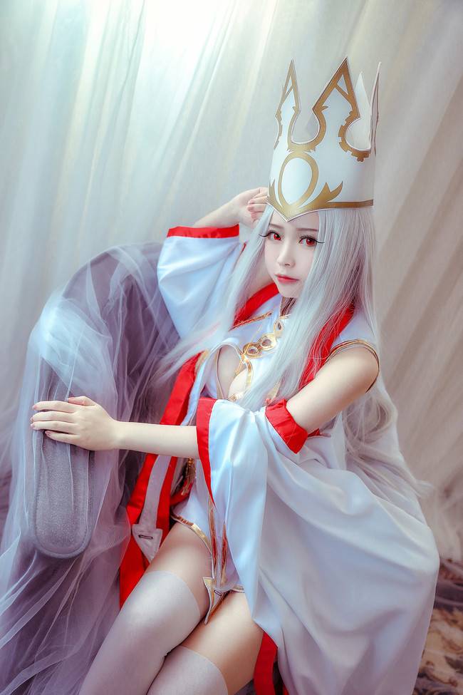 Cosplay福利/Fate/Grand Order 爱丽丝菲尔·冯·爱因兹贝伦 白丝绝对领域COSPLAY美图欣赏 cn:白夜-w