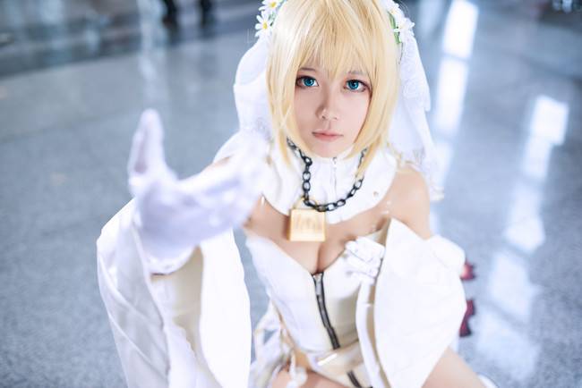 Cosplay福利/白丝绝对领域Fate/Grand Order尼禄COSPLAY美图欣赏 cn:繁花下栗