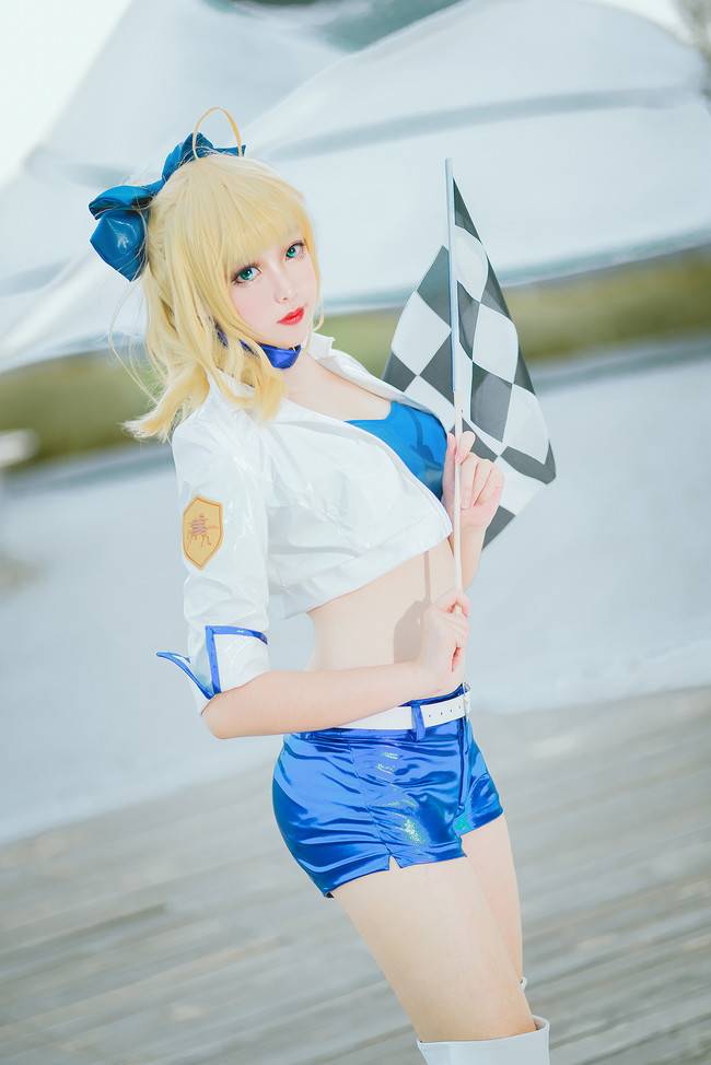 Cosplay福利/白丝绝对领域赛车少女Fate/Grand Order saber COSPLAY美图欣赏 cn:阿八八八w