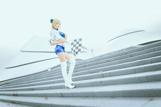 Cosplay福利/白丝绝对领域赛车少女Fate/Grand Order saber COSPLAY美图欣赏 cn:阿八八八w