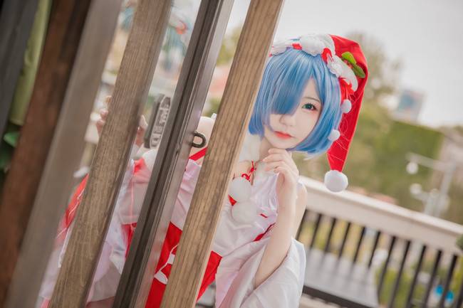 Cosplay福利/黑丝绝对领域圣诞少女 re:从零开始的异世界生活 雷姆COSPLAY美图欣赏 cn:-面瘫少女亓煜君