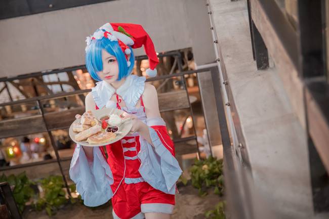 Cosplay福利/黑丝绝对领域圣诞少女 re:从零开始的异世界生活 雷姆COSPLAY美图欣赏 cn:-面瘫少女亓煜君