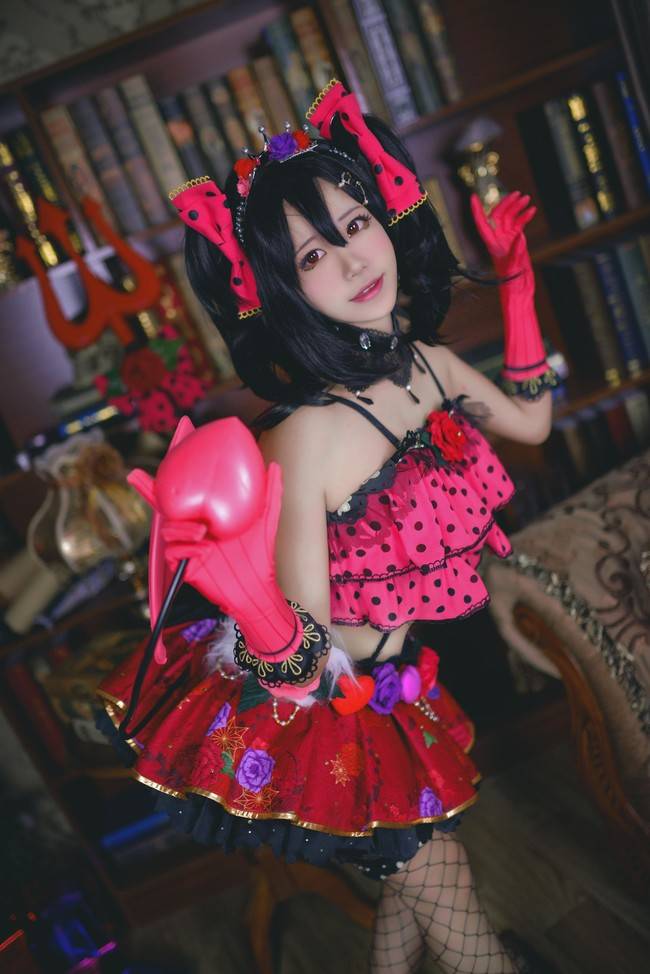 Cosplay福利/渔网黑丝绝对领域少女Love Live!矢泽妮可COSPLAY美图欣赏 cn:一条兔腿纸 上一篇