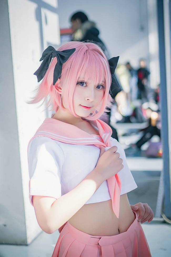 Cosplay福利/白丝绝对领域少女Fate/Grand Order阿斯托尔福COSPLAY美图欣赏 cn:莔莔