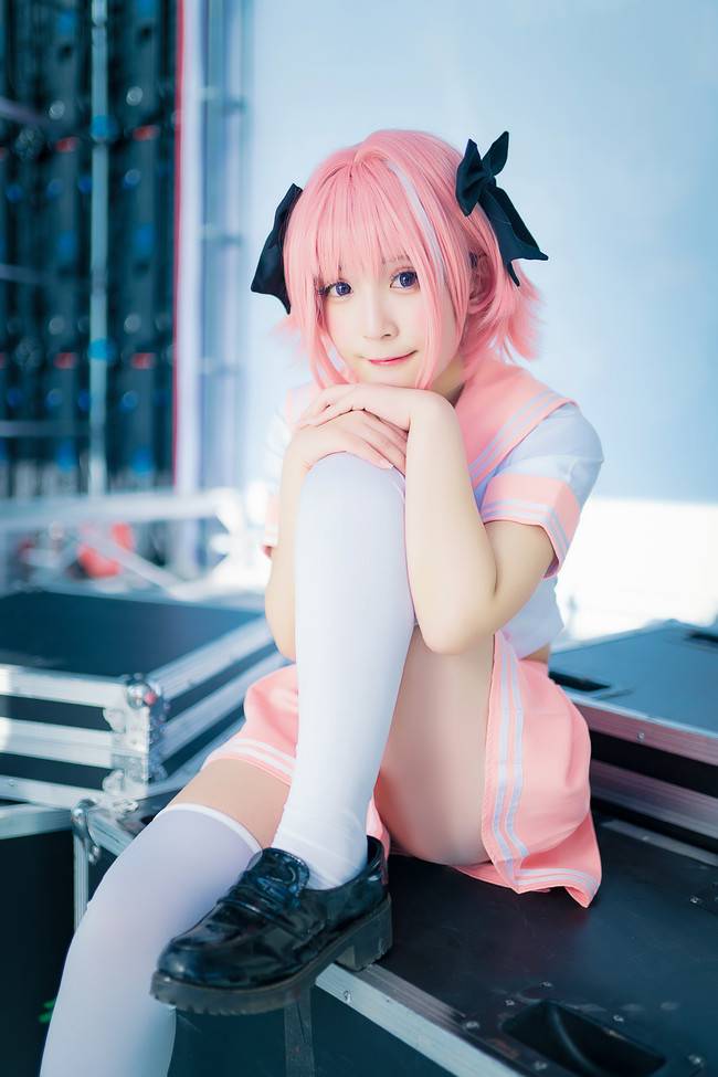 Cosplay福利/白丝绝对领域少女Fate/Grand Order阿斯托尔福COSPLAY美图欣赏 cn:莔莔