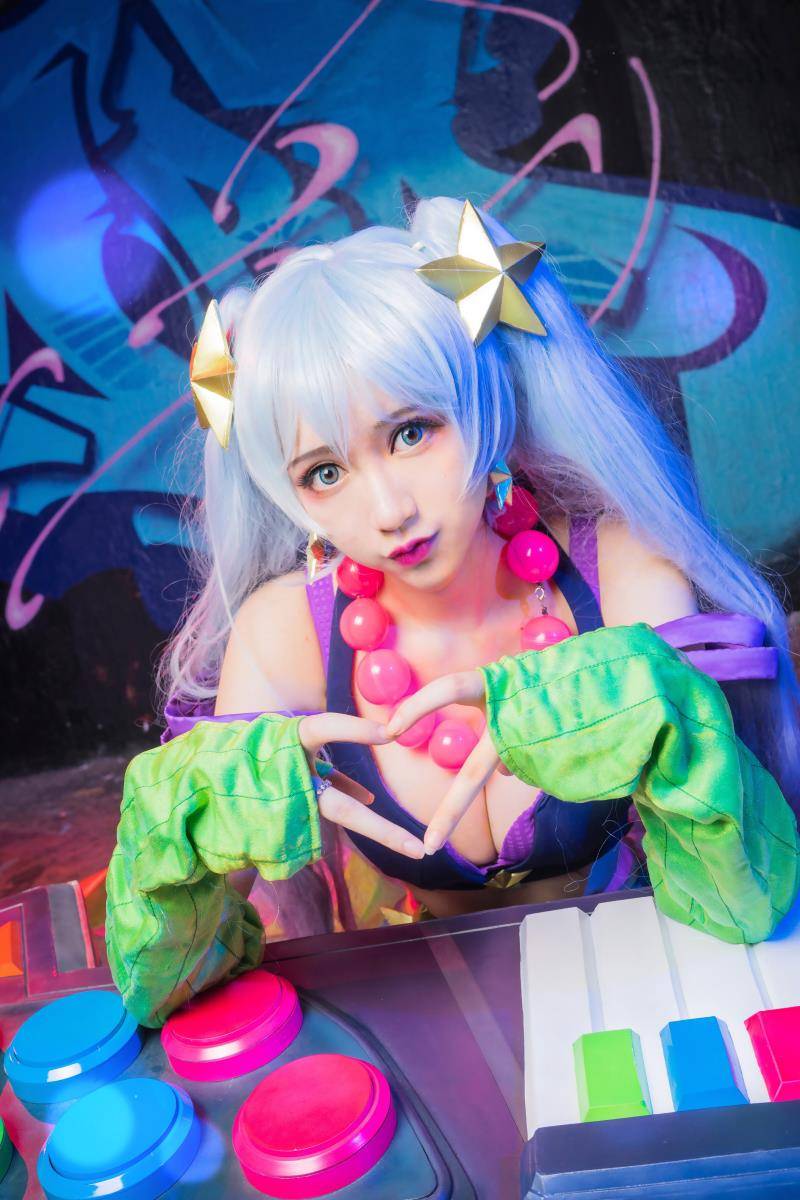 Cosplay福利/英雄联盟琴瑟仙女娑娜cosplay福利图片