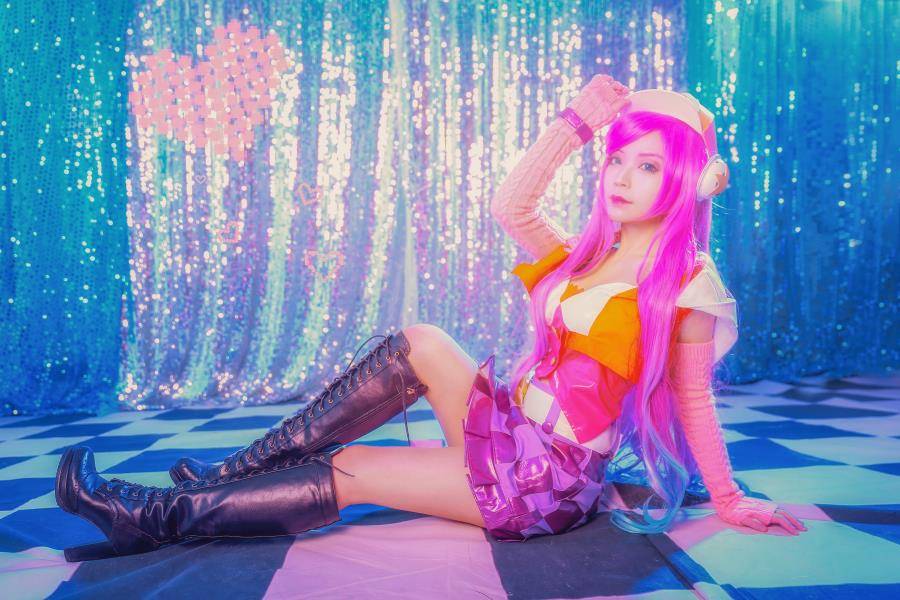 Cosplay福利/英雄联盟好运姐电玩女神cosplay福利图片