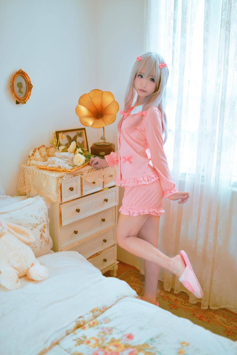 Cosplay福利/埃罗芒阿老师和泉纱雾cosplay福利 少女裸足控图片