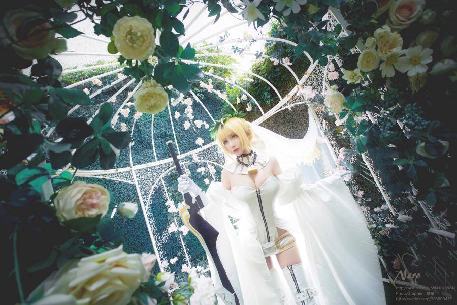 Cosplay福利/绝对领域巨乳御姐尼禄花嫁cosplay福利图片