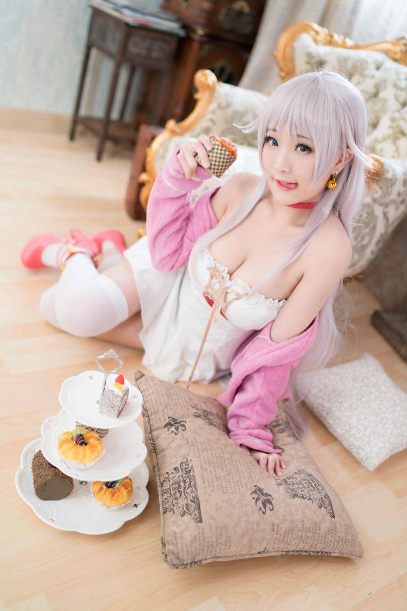 Cosplay福利/绝对领域粉嫩萝莉K猫cosplay福利图片诱惑