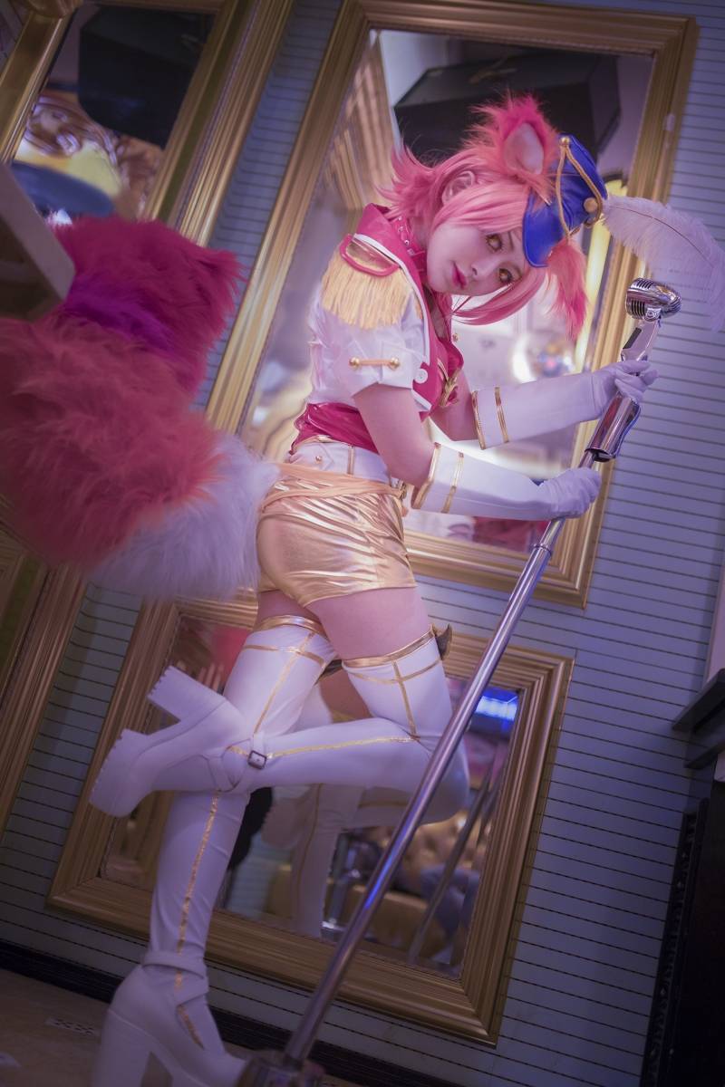 Cosplay福利/王者荣耀妲己cosplay福利 制服御姐白丝图片