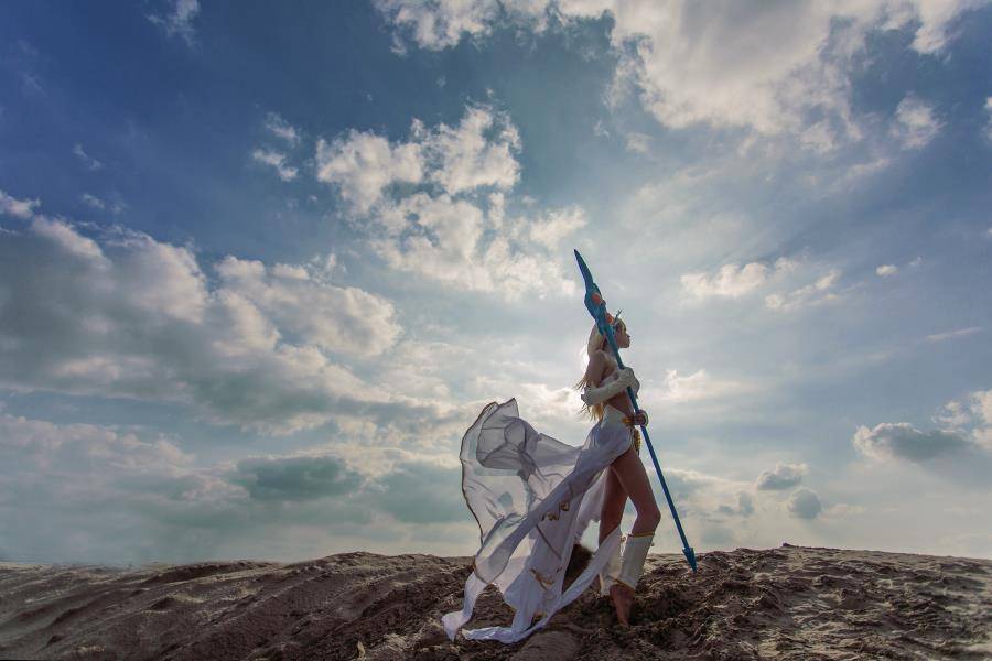 Cosplay福利/英雄联盟风暴之怒迦娜cosplay御姐福利图片