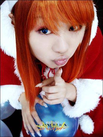 Cosplay福利/《EVA》明日香圣诞装可爱萝莉嘟嘴卖萌cosplay