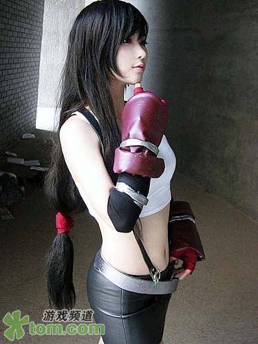 Cosplay福利/超靓FF7女主角火辣身材真人cosplay