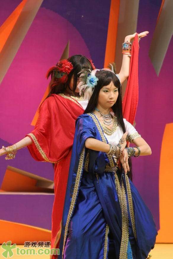 Cosplay福利/圣传双生美女百合COSPLAY