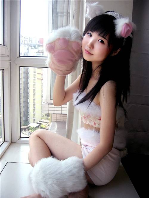 Cosplay福利/阿西雅性感萝莉猫女cosplay图片 白皙美腿玩一年