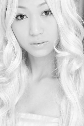 Cosplay福利/美女coser白草女仆装黑丝cosplay图片