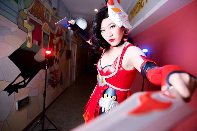 Cosplay福利/王者cos/巨乳美女王者荣耀荆轲cosplay美图
