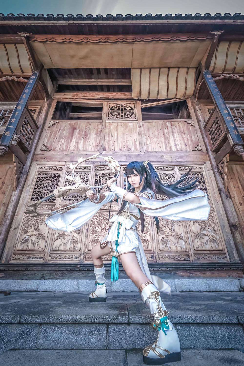 Cosplay福利/天涯明月刀OL寒江城盟主曲无忆cosplay图片